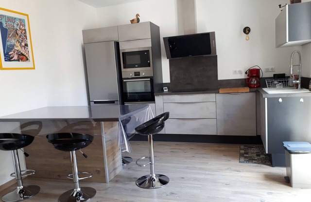 Apartment 93 M 2, 4 persons, 2 bedrooms, air-conditioned with wifi, in village