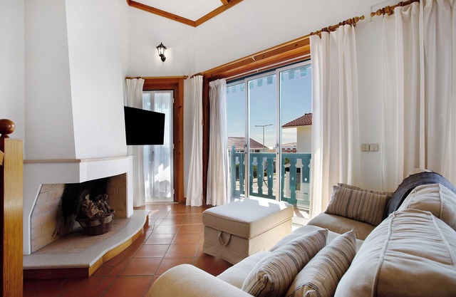 Apartment 'A Casa Da Concha' with Sea View, Balcony and Wi-Fi