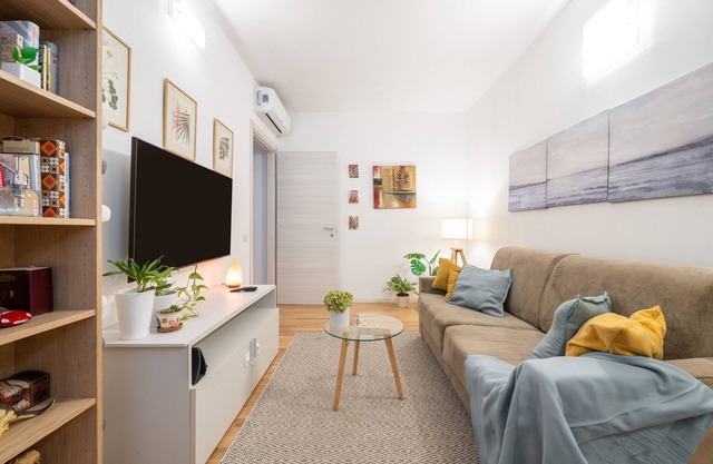 Apartment 'A Due Passi Dal Centro' with Air Conditioning