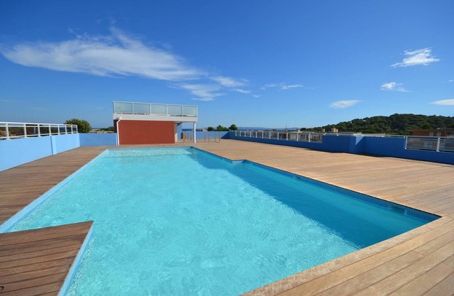 APARTMENT AIR CONDITIONING SWIMMING POOL ON THE ROOF