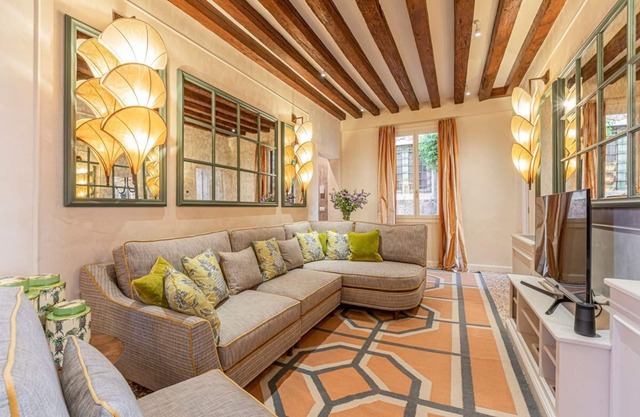 Apartment Amara - Five Bedroom Villa, Sleeps 10