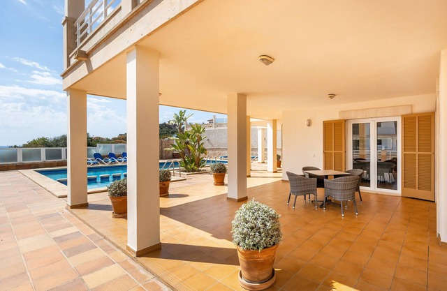 Apartment 'Apto Villa Sirena Vista Piscina' with Shared Pool, Wi-Fi and Air Conditioning