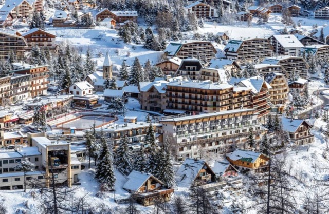 Apartment "Aspen Park 106" with Private Terrace & Wi-Fi