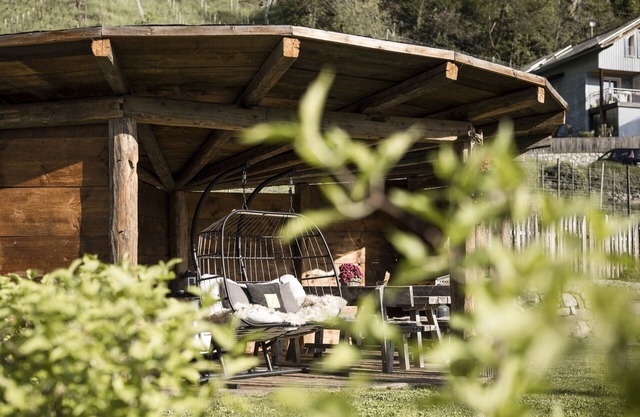 Apartment 'Bachmannhof Lavendel' with Shared Pool, Private Terrace and Wi-Fi