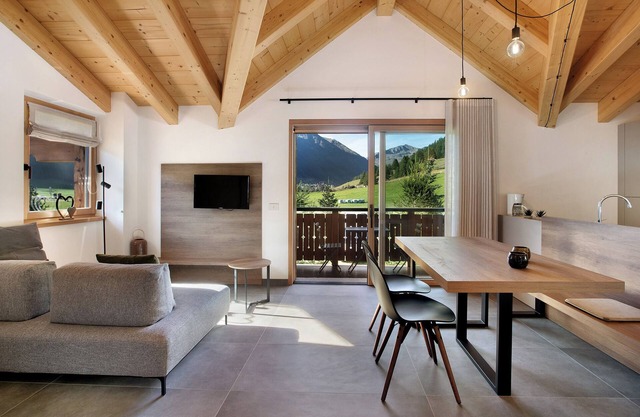 Apartment 'Botton D'oro Camping Stella Alpina' with Mountain View, Shared Garden and Wi-Fi