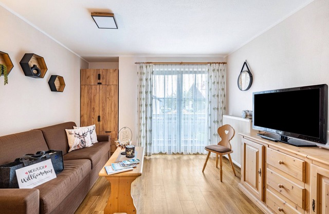 Apartment 'Brünnstein- Nr 27' with Mountain View, Shared Pool and Sauna