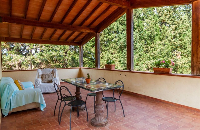 Apartment 'Calasole' with Shared Pool, Wi-Fi and Air Conditioning