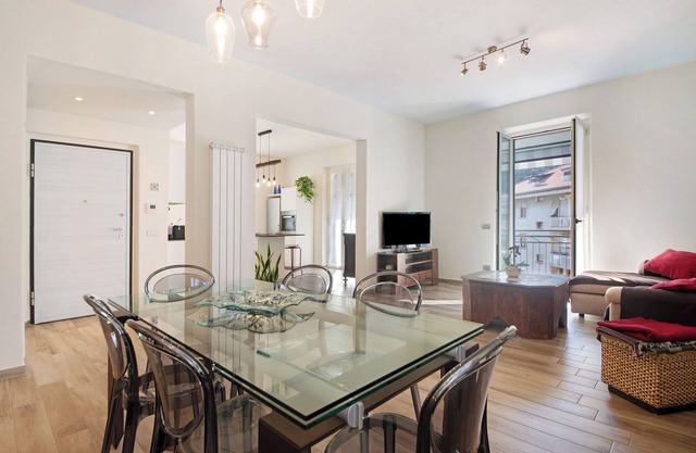 Apartment 'Casa Federico ' with Balcony and Wi-Fi