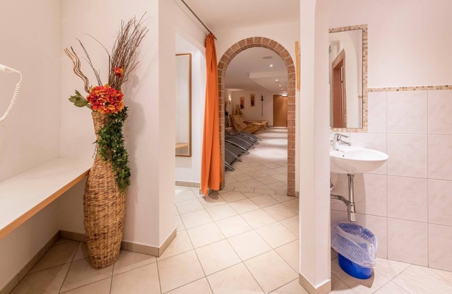 Apartment "Chalet Hirsch" with Shared Sauna & Wi-Fi