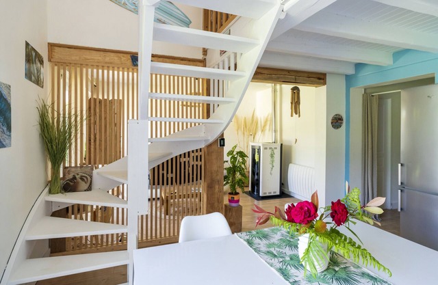 Apartment 'Confortable Appartement Arbonne' with Shared Pool, Private Terrace and Wi-Fi