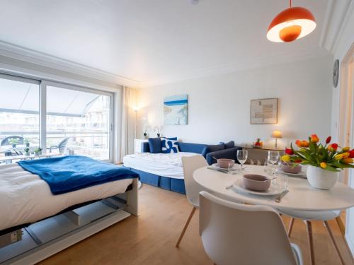 Apartment Cosy @ the beach studio by Interhome