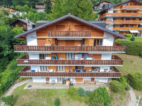 Apartment Dent Favre A 5 by Interhome