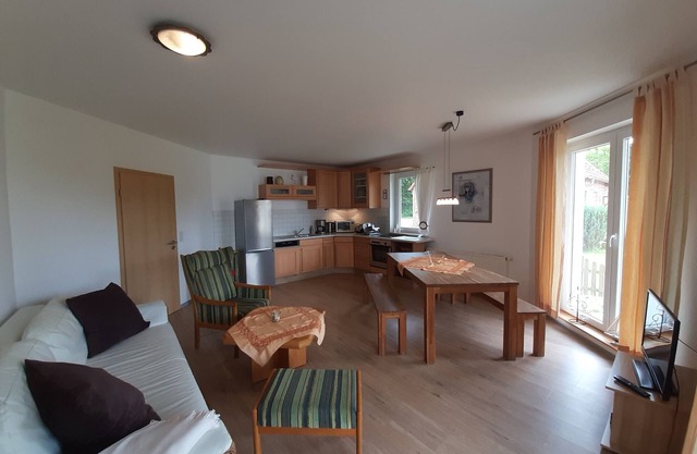 Apartment EC - Apartments Zicker 3b