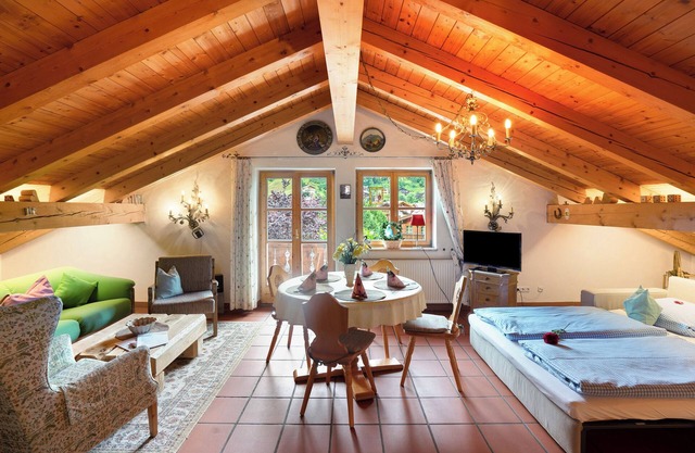 Apartment 'Edelweiß Nr 5' with Mountain View, Shared Garden and Wi-Fi