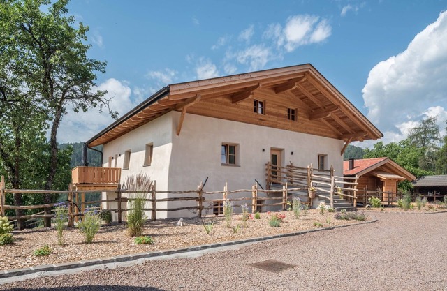 Apartment Egger an der Lahn - Dolomiten with Mountain View, Terrace & Wi-Fi