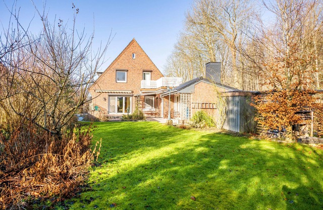 Apartment 'Elbe' with Private Terrace, Shared Garden and Wi-Fi