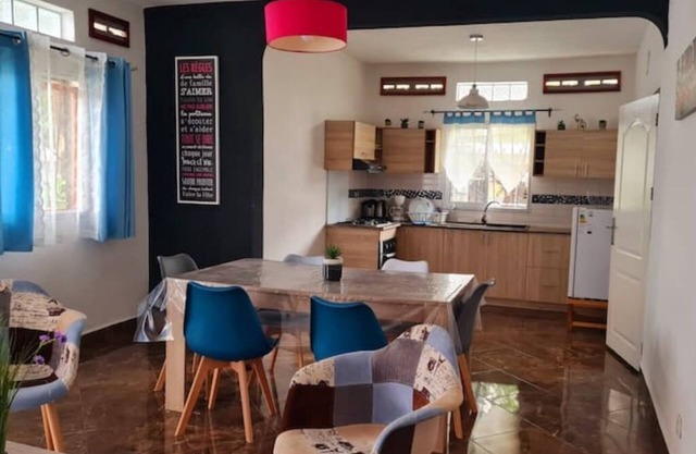 Apartment F3 New York swimming pool terrace corner barbecue. quiet and secure!