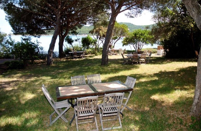 Apartment for 6 people on the ground floor, sea view, direct access to the beach