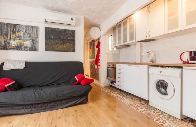 Apartment 'Forum Benevent' with Balcony, Wi-Fi and Air Conditioning