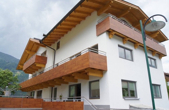 Apartment "Gertis Top 2" with Mountain View, Wi-Fi & Balcony