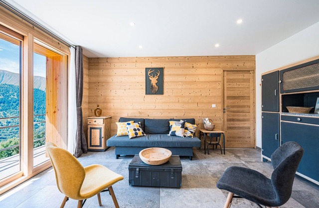 Apartment 'Grand Cerf - Albiez Montrond' with Mountain View, Private Terrace and Wi-Fi