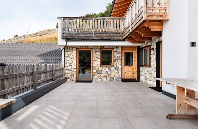 Apartment 'Ground Floor' with Mountain View, Shared Terrace and Wi-Fi