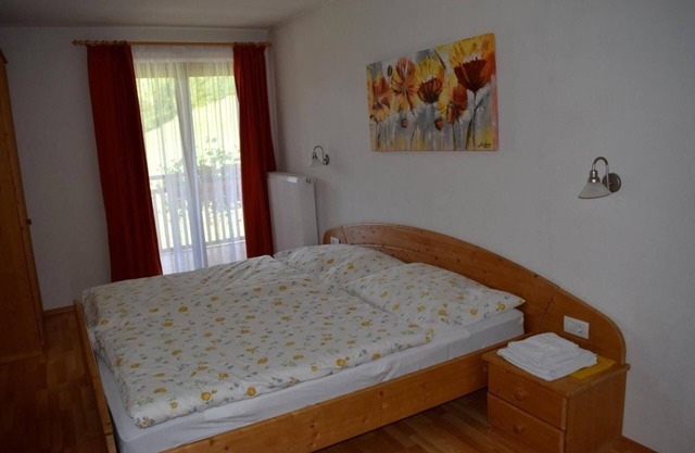 Apartment 'Hatzlhof Nr 6' with Mountain View, Shared Terrace and Wi-Fi