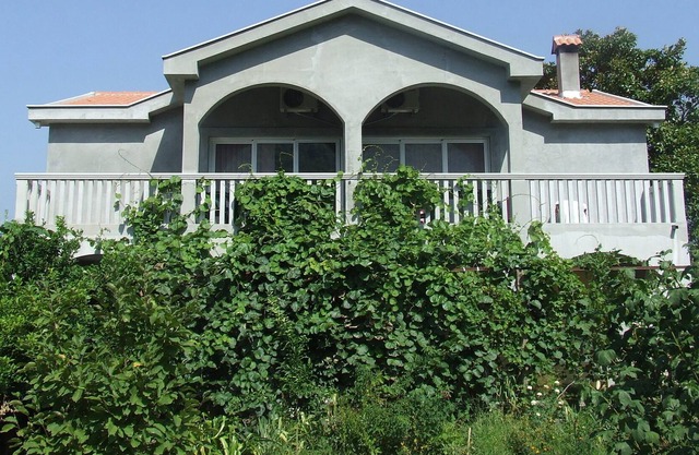 Apartment Home In Peaceful Area Close To The Sea