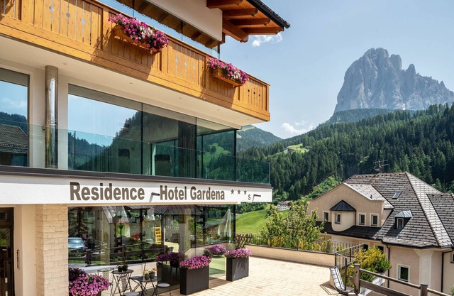 Apartment 'Hotel Residence Gardena Sella' with Mountain View, Garden & Wi-Fi
