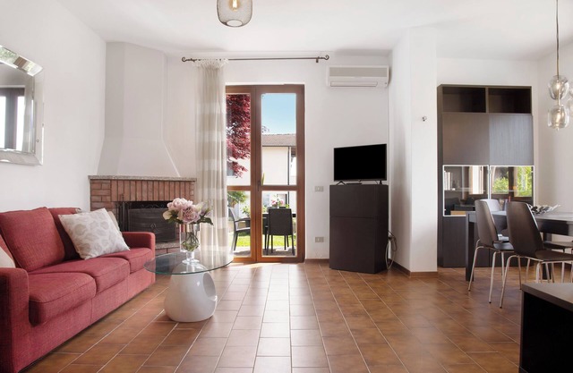 Apartment 'Il Bacio Del Sole 2' with Private Terrace and Shared Garden