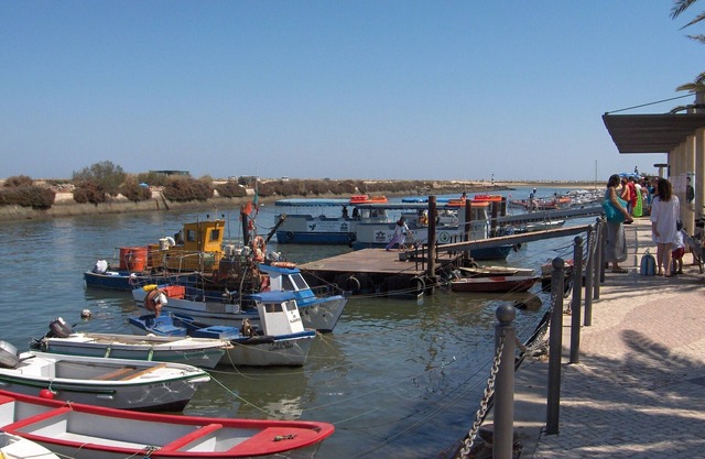 Apartment in a fishing village with beach, in a natural ecological reserve