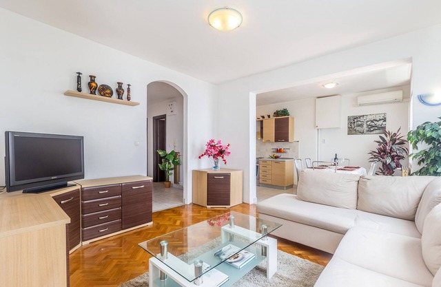 Apartment in the 8th floor with Sea view