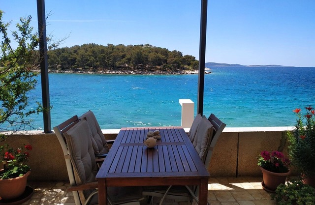 Apartment in Tribunj with Seaview, Terrace, Air condition, WIFI (3348-2)