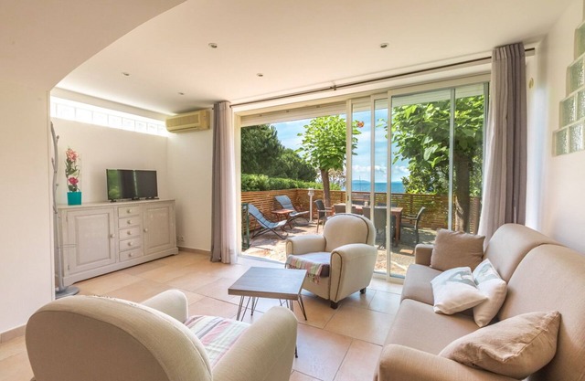 - Apartment in Villa on the beach