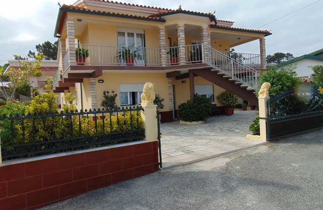 Apartment in villa in quiet and safe area, North Canyon area, near beaches.