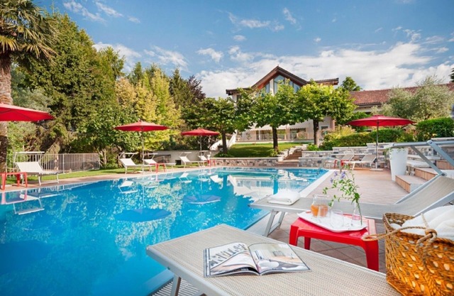 Apartment 'Oleadei - Zeus' with Mountain View, Wi-Fi and Air Conditioning