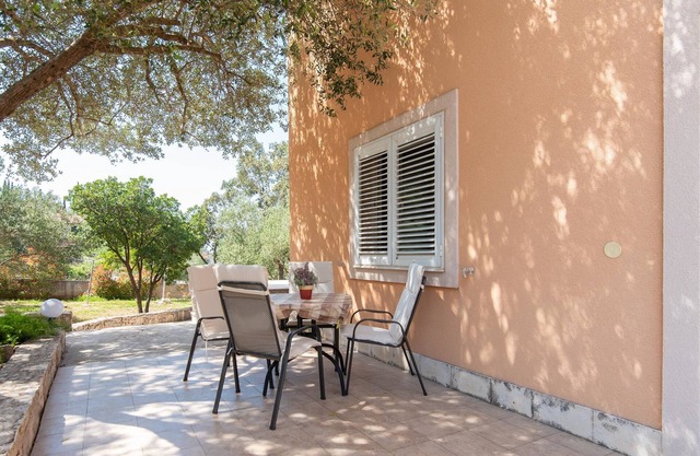 Apartment Ivona (35247-A2) - Loviste