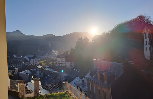 Apartment 'L'r Du Roc, Duplex 3' with Mountain View and Wi-Fi
