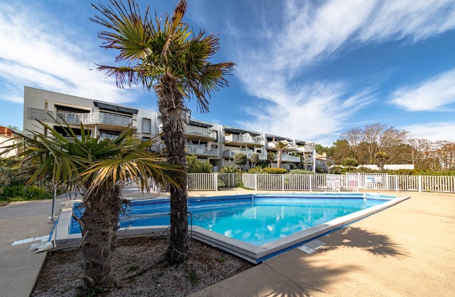 Apartment 'Le Rêve 210' with Shared Pool, Wi-Fi and Air Conditioning