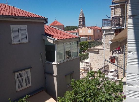 Apartment Luka