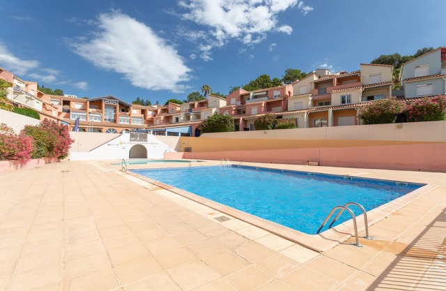 Apartment 'Meu Descan' with Shared Pool, Private Terrace and Air Conditioning