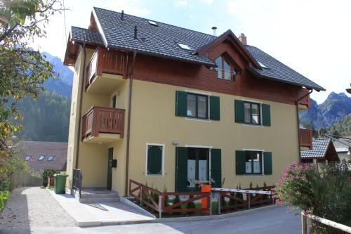 Apartment Mojstrovka with Terrace in city center
