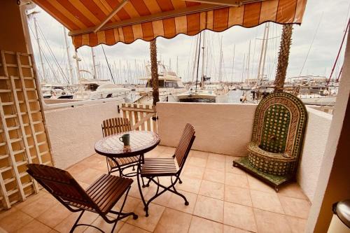 Apartment of 26 m2 with view on the boats