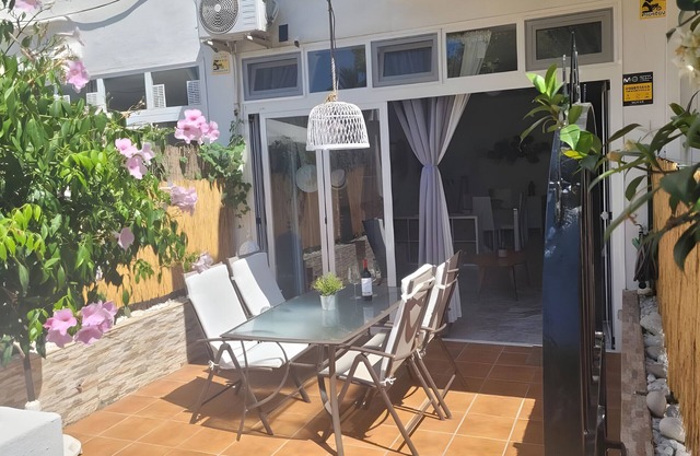 Apartment 'Ola De Mar' with Shared Pool, Wi-Fi and Air Conditioning