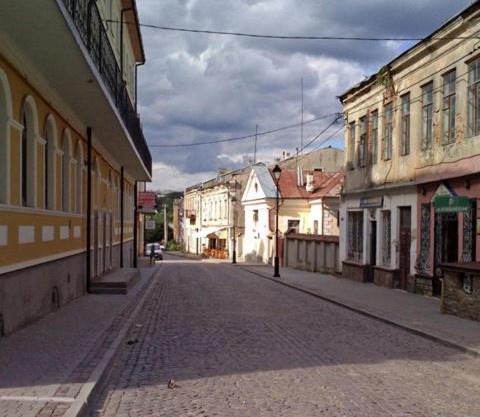 Apartment on Zarvanskaya in Old Town
