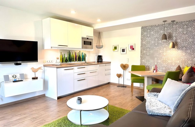 Apartment 'One Bedroom - 304' with Mountain View, Shared Pool and Wi-Fi