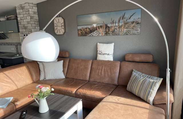 Apartment 'Ostseebuhne Graal-Müritz' with Balcony and Wi-Fi