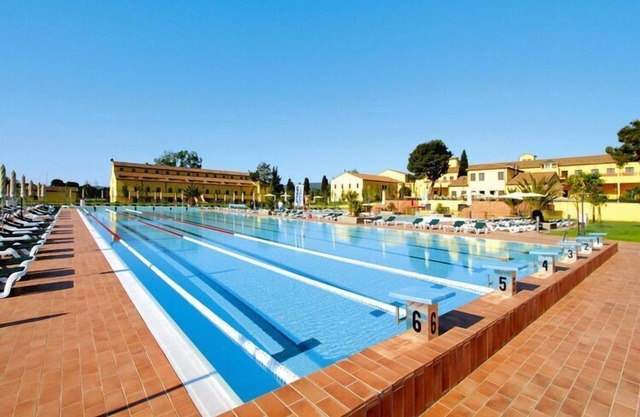 Apartment Overlooking Piombino Beach