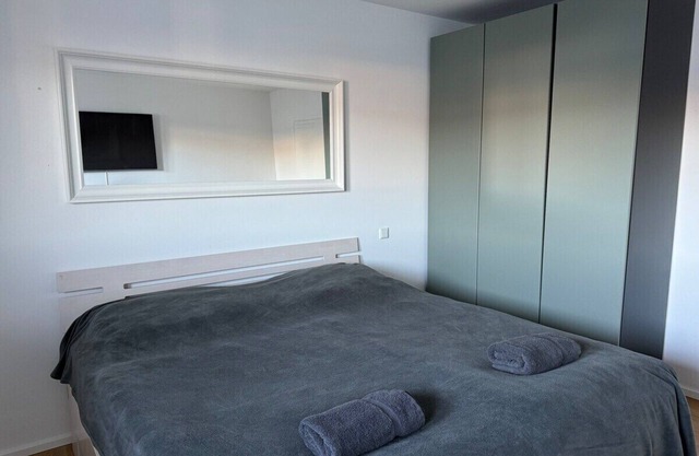 Apartment-Private Bathroom