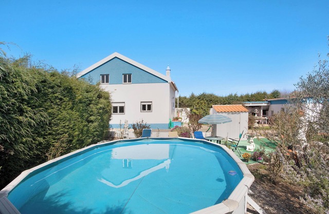 Apartment 'Quinta Das Andorinhas - Nazaré' with Mountain View, Private Pool and Wi-Fi